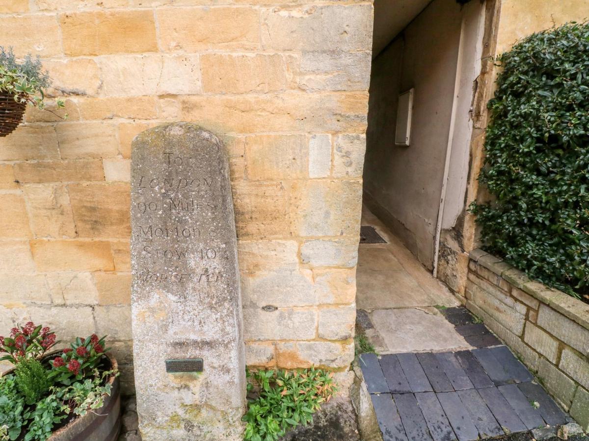 Blundell'S Cottage Broadway  Luaran gambar